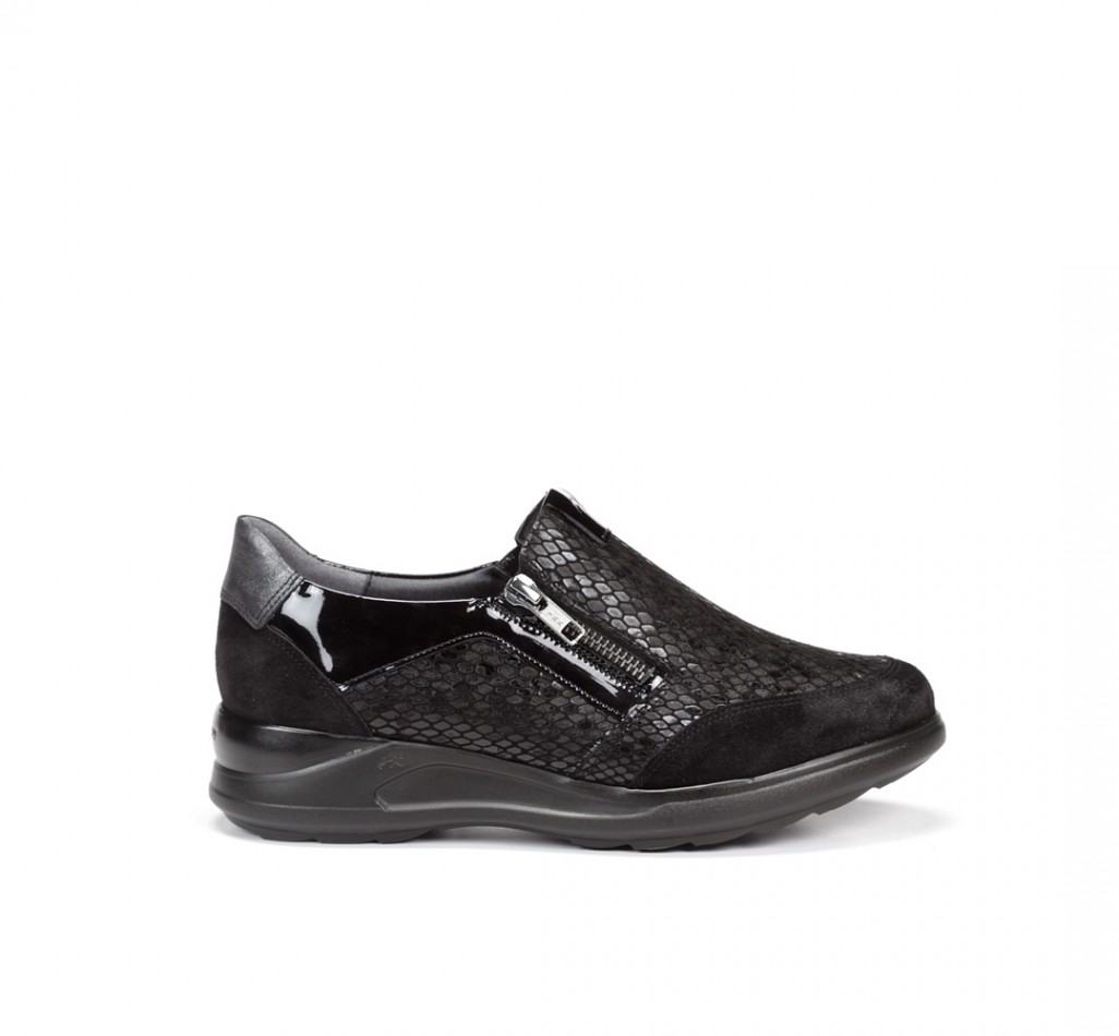 CLOE F0712 Black Sneakers