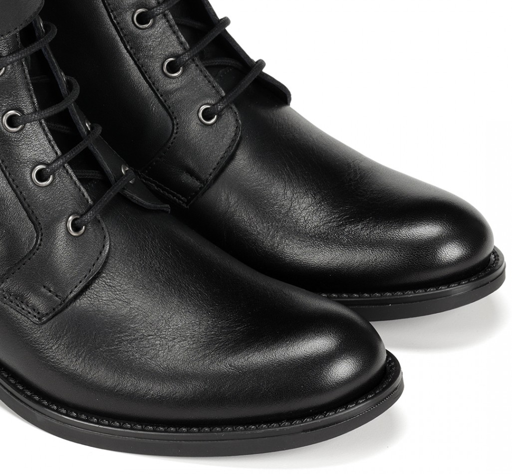 CHAD D9123 Black Ankle Boot