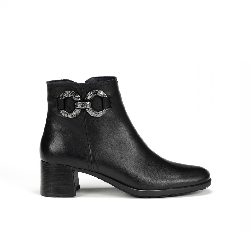IKIA D9200 Black Ankle Boot
