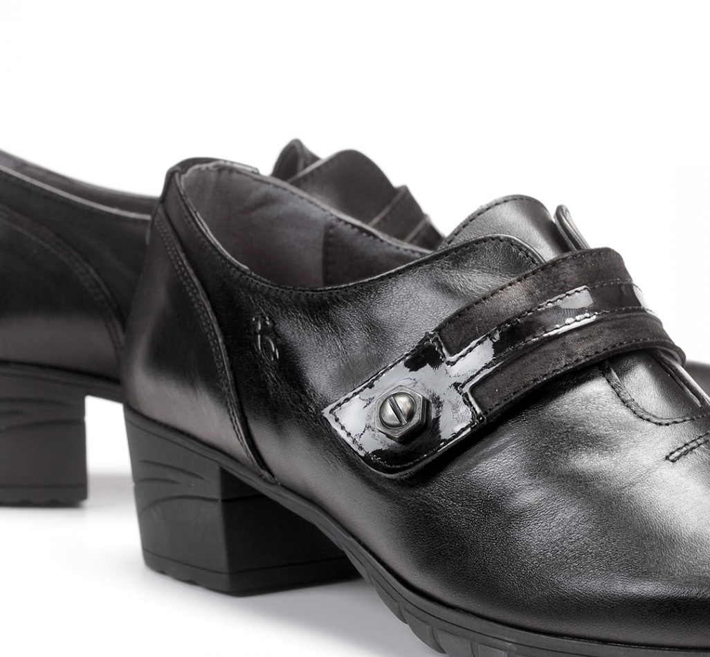 CHARIS 9804 Black Heel Shoe